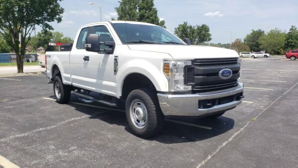 Ford F-350 Super Duty 2019 1FT7X3B61KEF29153 image Ford F-350 Super Duty 2019 1FT7X3B61KEF29153 image
